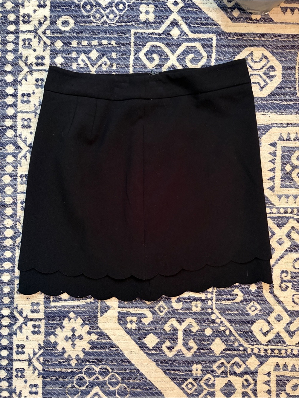 LOFT Black Scallop-Hem Pencil Skirt